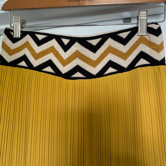 Skirt - Picture 3 of 5